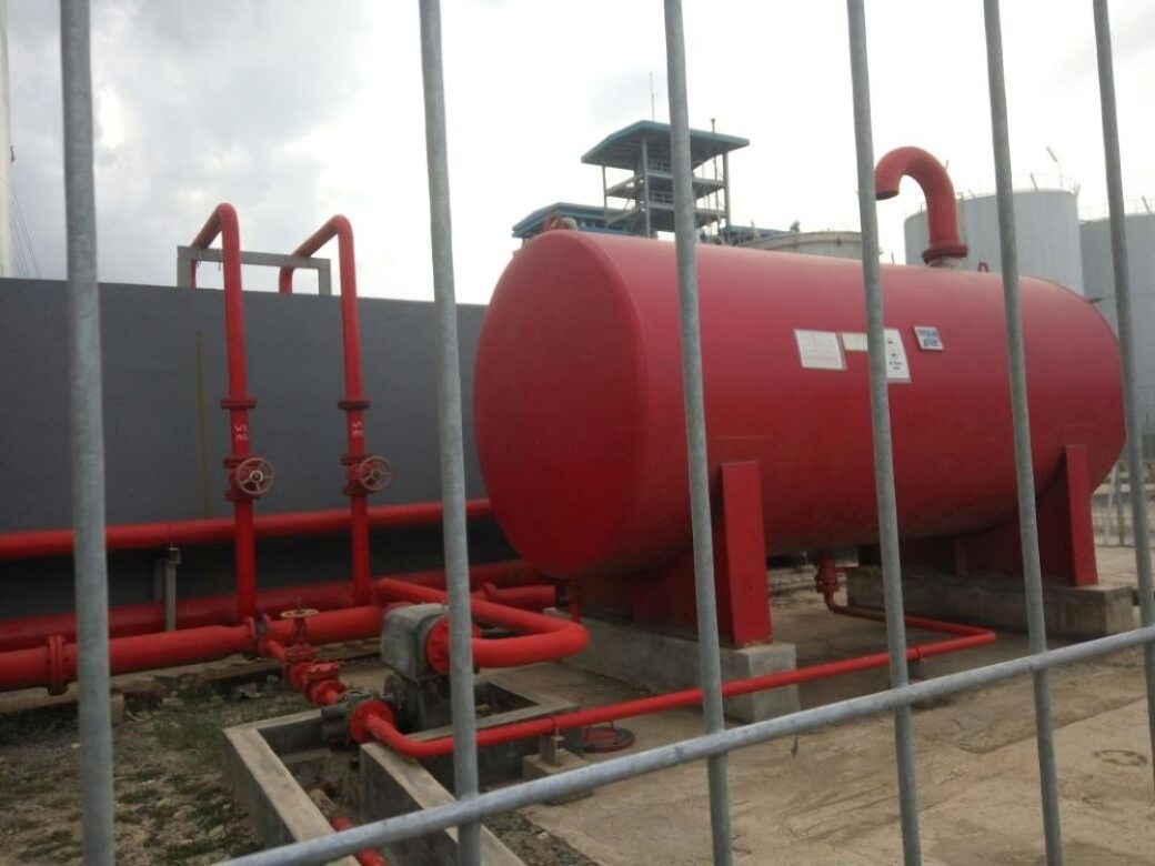 Bladder tank