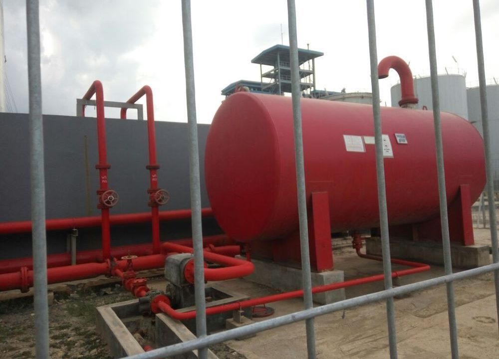 Bladder tank